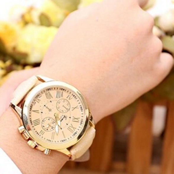 Montre CH-2489 - Noire
